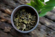  冬天喝白茶的好处,冬季喝白茶有什么好处 