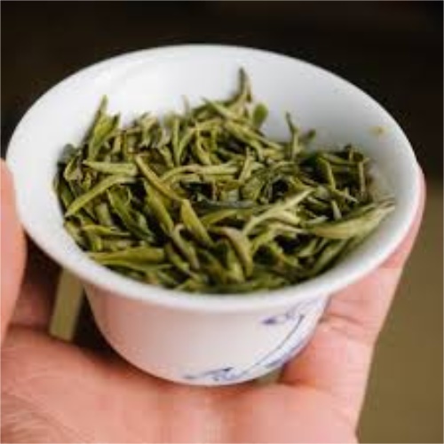  陈年老白茶的功效是什么 喝陈年白茶对身体的益处介绍