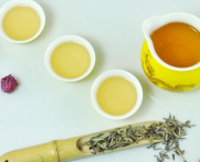  如何制作岳阳黄茶 冲泡岳阳黄茶的方法 多少水温合适