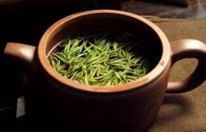  邓村绿茶的冲泡方法 邓村绿茶与水的比例 泡绿茶用什么水