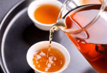  如何泡红茶 泡好的红茶可以放多久 红茶可以泡多少次