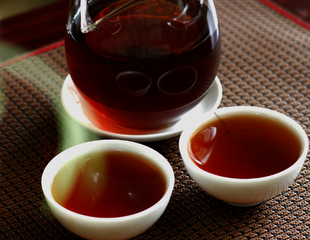  普洱茶怎样醒茶 干醒和湿醒有什么不同 普洱茶的冲泡方法