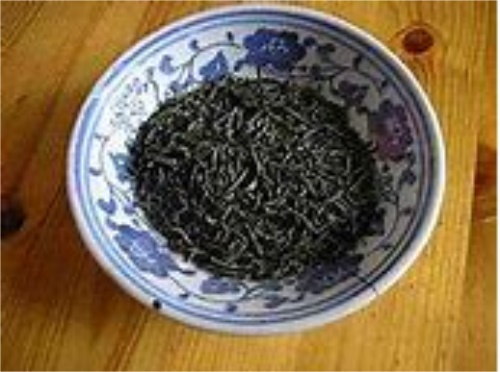 西湖龙井以什么水冲泡