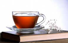  红茶有哪些功效和作用 老人喝红茶的功效作用是什么