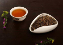  喝黑茶的好处有哪些 饮用黑茶的功效与作用是什么
