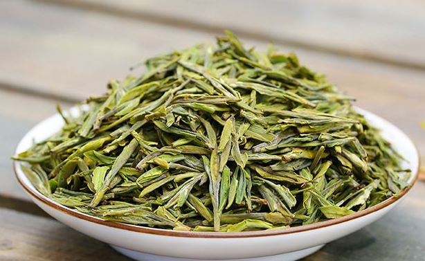  陈年绿茶有什么功效 陈年绿茶有消炎杀菌和降低血脂的作用