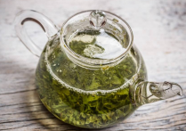  喝绿茶有什么作用 绿茶有使肌肤红润