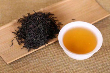  长时间喝红茶有什么坏处 喝红茶的注意事项 空腹可以喝红茶吗