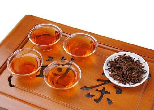  红茶喝多了有什么坏处 喝红茶会失眠吗 每天喝多少红茶合适