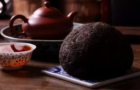  怎么样的普洱茶好 普洱茶的陈韵水性是什么 普洱茶的特点