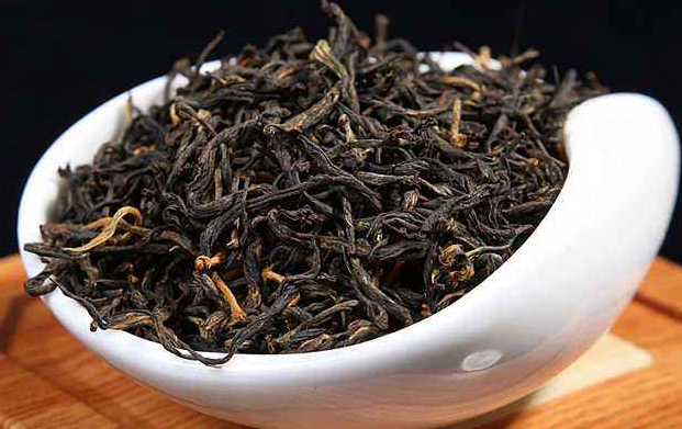  红茶加冰糖有什么作用 喝红茶的好处 红茶能杀菌解毒吗