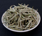  白茶叶的功效 白茶的禁忌作用 白茶属于清淡茶叶吗