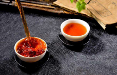  普洱老茶头的作用和功效 茶头能降肝火 清除烟毒和增强免疫力吗