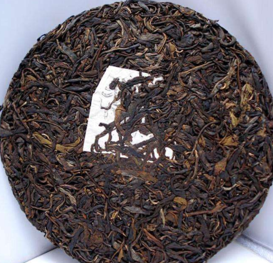  古树茶是什么茶 它的功效作用是什么 喝古树茶抗衰老吗