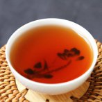  普洱茶与黑茶功效区别 黑茶和普洱茶哪个功效更好