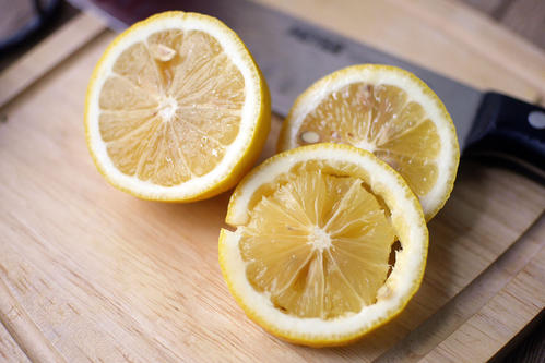  喝柠檬水有什么禁忌 白天最好不要喝柠檬水