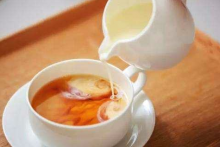  红茶牛奶的制作方法是什么 红茶和纯牛奶的简单做法