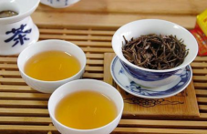  白茶的冲泡过程与技巧 冲泡白茶可以消暑解毒吗