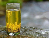  竹叶青茶的冲泡方法 选择什么茶具好 竹叶青茶的冲泡次数