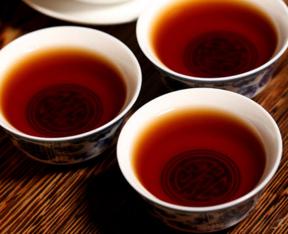  空腹喝普洱茶好吗 早上喝普洱茶对健康有害吗 喝茶的禁忌