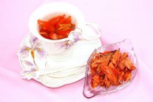  百合红枣泡茶的作用 饮用百合红枣茶的好处