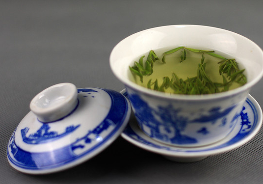  南山寿眉茶的禁忌与注意事项 空腹可以喝南山寿眉茶吗