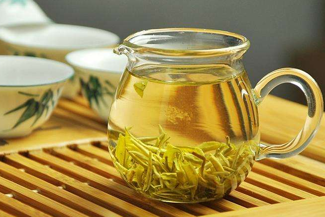  柠檬绿茶的功效与作用 柠檬绿茶能预防癌症和抗衰老