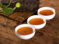  喝黑茶的好处 降血脂 减肥 软化血管 预防心血管疾病 助消化 解油腻 润肠胃
