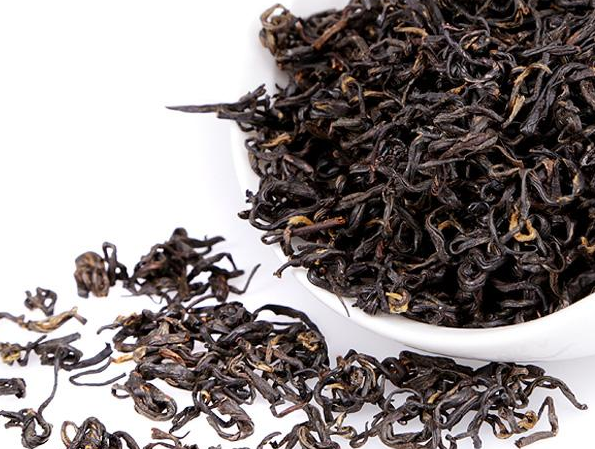  如何知道茶是不是好茶 鉴别茶的方法 干嗅茶香和湿嗅叶底