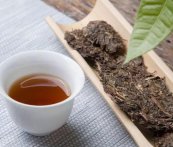 <b> 普洱茶熟茶发霉了怎么办 还可以喝吗 普洱茶霉变的处理方法</b>