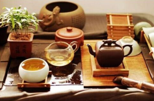  喝普洱茶减肥的最佳时间 睡觉前可以喝普洱茶吗 餐后喝普洱茶减肥吗