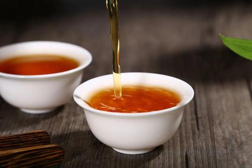  荷香黑茶的功效与作用有哪些 黑茶荷香的特点及益处介绍