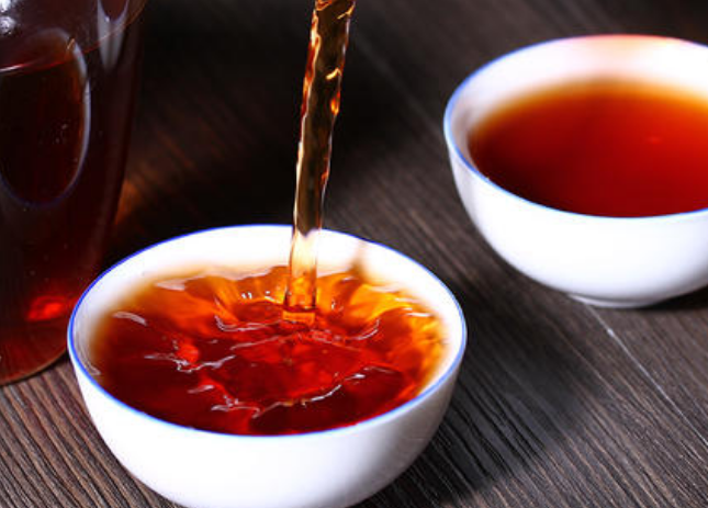  普洱茶减肥的饮用方法 普洱熟茶和生茶的区别
