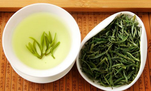  绿茶的功效与作用 绿茶可以降低血压和预防感冒吗