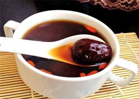  红糖姜茶功效与注意事项 长期喝红糖姜茶可以治疗宫寒吗
