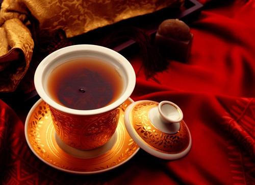  红糖姜茶的功效与禁忌 喝红糖姜茶的最佳时间是什么时候