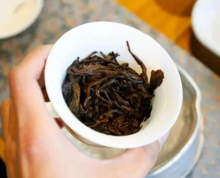  什么是老茶头普洱茶 喝老茶头好不好有什么作用与好处 老茶头怎么形成的