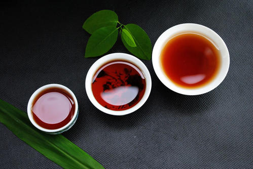  普洱茶铁观音哪个更好 简要描述铁观音茶和普洱茶的功效