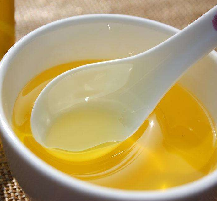  茶子油的作用与功效 吃茶籽油的益处有什么
