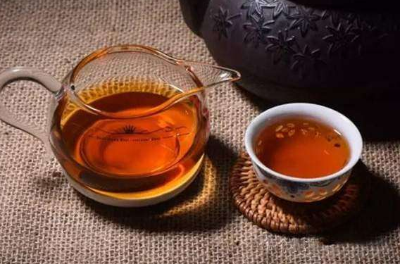  喝普洱茶有副作用吗 饮普洱熟茶的禁忌有哪些 什么人不能喝普洱茶