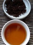  菊花茶的功效与禁忌 冲泡方法 白菊花和黄菊花茶的功效与作用