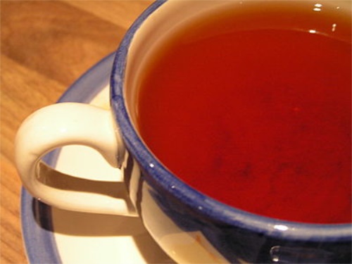  早晨喝红茶对身体好吗？早上喝有什么好处？可以空腹喝吗？