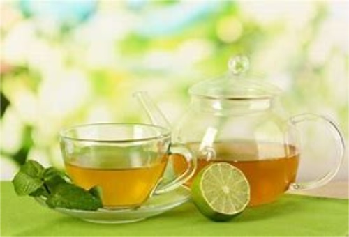 白茶是绿茶吗？白茶和绿茶的区别 白茶的详细介