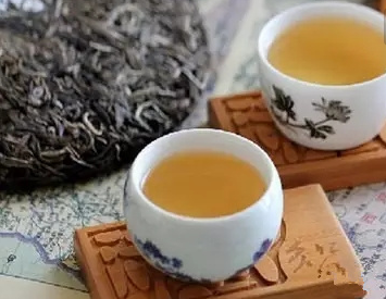 普洱茶是红茶还是绿茶 普洱茶的其他名字 普洱茶是是发酵茶吗